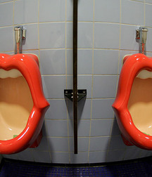 Pissing Boys 5a54adbe8ae1b.jpg