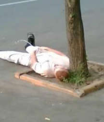 Pissing Boys 5a54adbf765fb.jpg