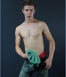 DOMINIK 5a604a0a025f3.jpg