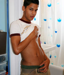 DuB_Aaron-01-02 5aa50d7fc5bd3.jpg