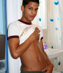 DuB_Aaron-01-02 5aa50d81ecf73.jpg