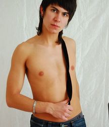 DuB_Alexander-00-Shaved 5aa659ece8b3c.jpg