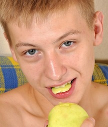 Cute model Dragan 5867cb087ad4f.jpg