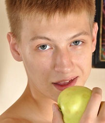 Cute model Dragan 5867cb10e596d.jpg