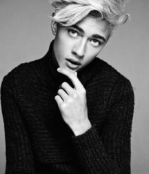 Lucky Blue Smith 58a54e770c257.jpeg