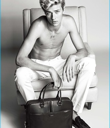 Lucky Blue Smith Shirtless 58a5554a7a7a4.jpeg