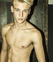 Cute Guys2 58f40a06d229a.jpg