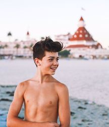 Sexy Shirtless 58f9e973dcbef.jpg