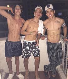 Shirtless and Sexy  591759e5c9c4a.jpg