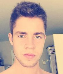 Horny  looks (no nude 01) 5d4cc24757e61.jpg