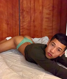 Selfies ass on display 5c2fcfa0dfade.jpeg