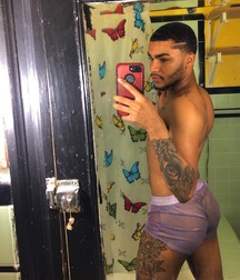 Selfies ass on display 5c2fcfe7cd7cf.jpeg