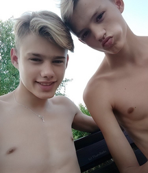 Assorts selfies and much more boys porn 5ef521235378c.png