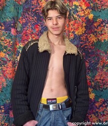 Sexy Boy gay tube show 5ee115f442f6b.jpg