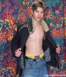 Sexy Boy gay tube show 5ee1160055086.jpg