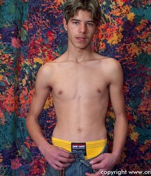 Sexy Boy gay tube show 5ee11630ea785.jpg