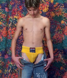 Sexy Boy gay tube show 5ee1163499a6e.jpg
