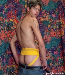 Sexy Boy gay tube show 5ee116425b2e5.jpg