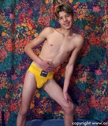 Sexy Boy gay tube show 5ee1164ac5eaa.jpg
