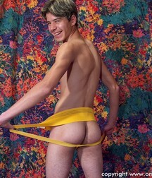 Sexy Boy gay tube show 5ee116599f3c8.jpg