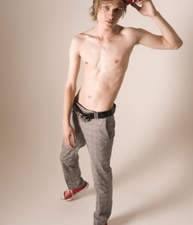 Shirtless not nude twinks 5eeafe3942b63.jpg