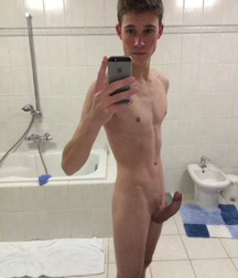 Mixed Nudes - Bathroom , Beach, Lockerroom and Shower 5f08a3cc06d5e.jpg