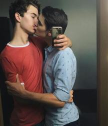 More Cute Boys 58e9bfa9dc9a1.jpg