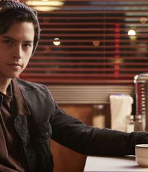 Cole Sprouse 5b5002591bf10.jpg