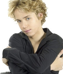 Jeremy Sumpter 5b5003609137c.jpg