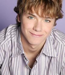 Jeremy Sumpter 5b50036f0ee76.jpg