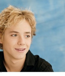 Jeremy Sumpter 5b50042e774af.jpg