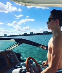 Hot boy 1 58b488cea47a3.jpg