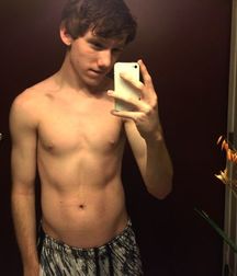 Cute boys 4 58b48a55627dd.jpg