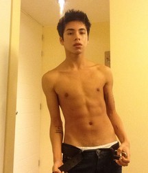 Hot boy 2 58b5926c07d76.jpg