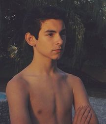 Hot boy 3 58b823775c9f2.jpg