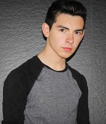 Hot boy 3 58b8237966642.jpg