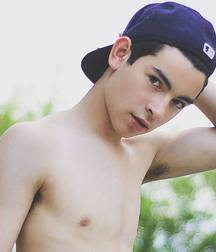 Hot boy 3 58b8237ae31b4.jpg