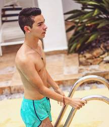 Hot boy 3 58b82389d5a7f.jpg