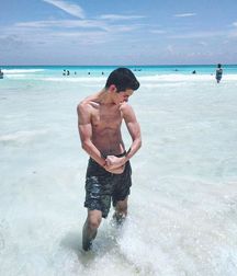 Hot boy 3 58b8238f888e9.jpg