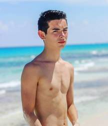 Hot boy 3 58b823929183c.jpg
