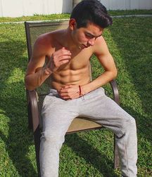 Hot boy 3 58b8239cb0df4.jpg