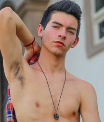 Hot boy 3 58b823a2c9a82.jpg