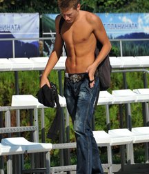 Hot boy 8 58cfff04ee911.jpg