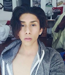 Hot boy 9 58d0028ac324a.jpg