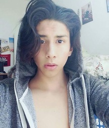 Hot boy 9 58d00291cf01b.jpg