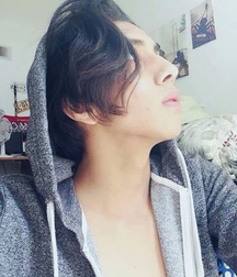 Hot boy 9 58d0029419b9c.jpg