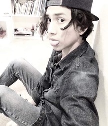 Hot boy 9 58d002ac8e01d.jpg