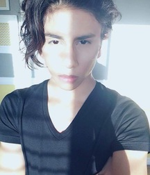 Hot boy 9 58d002b3191c6.jpg