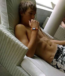 Cute Boys 14 58ecb6d5cb04d.jpg