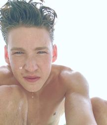 Hot boy 10 5a63a478db184.jpg